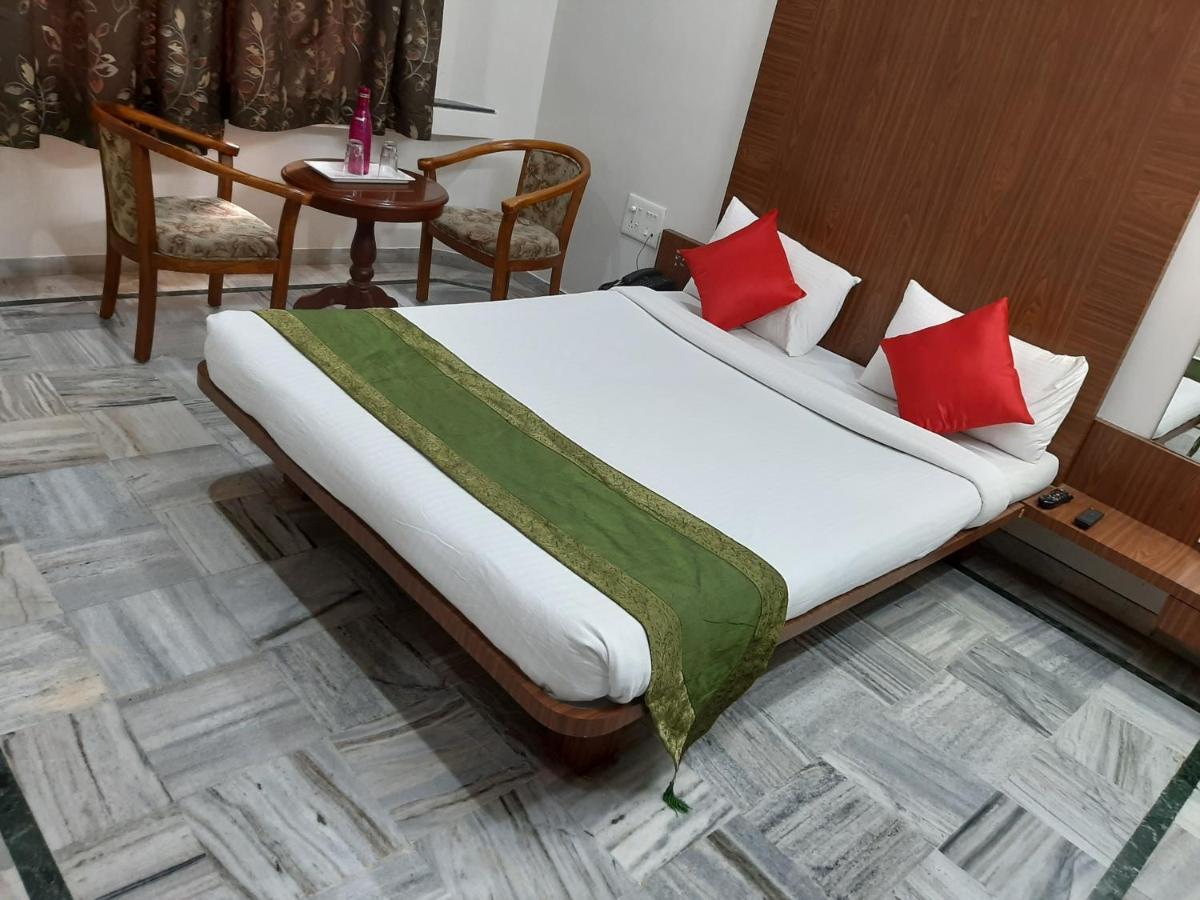 City Palace Hotel होटल सिटी पैलेस Nashik Exterior photo