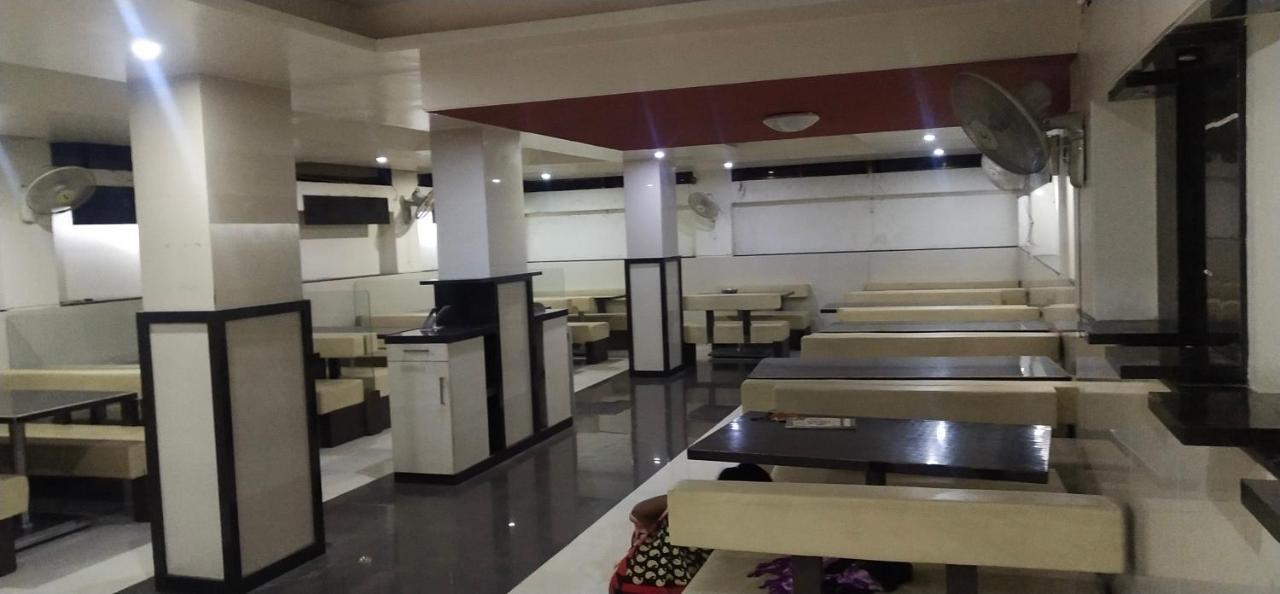 City Palace Hotel होटल सिटी पैलेस Nashik Exterior photo